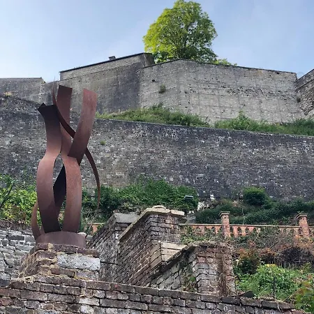 L'enjambee アパートホテル